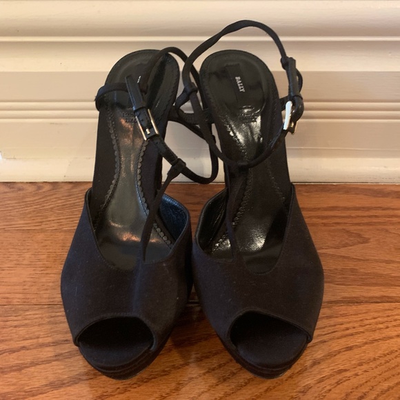 Bally black Satin T-strap heels - Picture 1 of 6